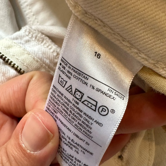 Old Navy Women's White Straight Leg Jeans Size 16 - Picture 4 of 10